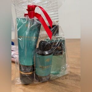 Bath & Body Works Freshwater Gift Set with Red Ribbon